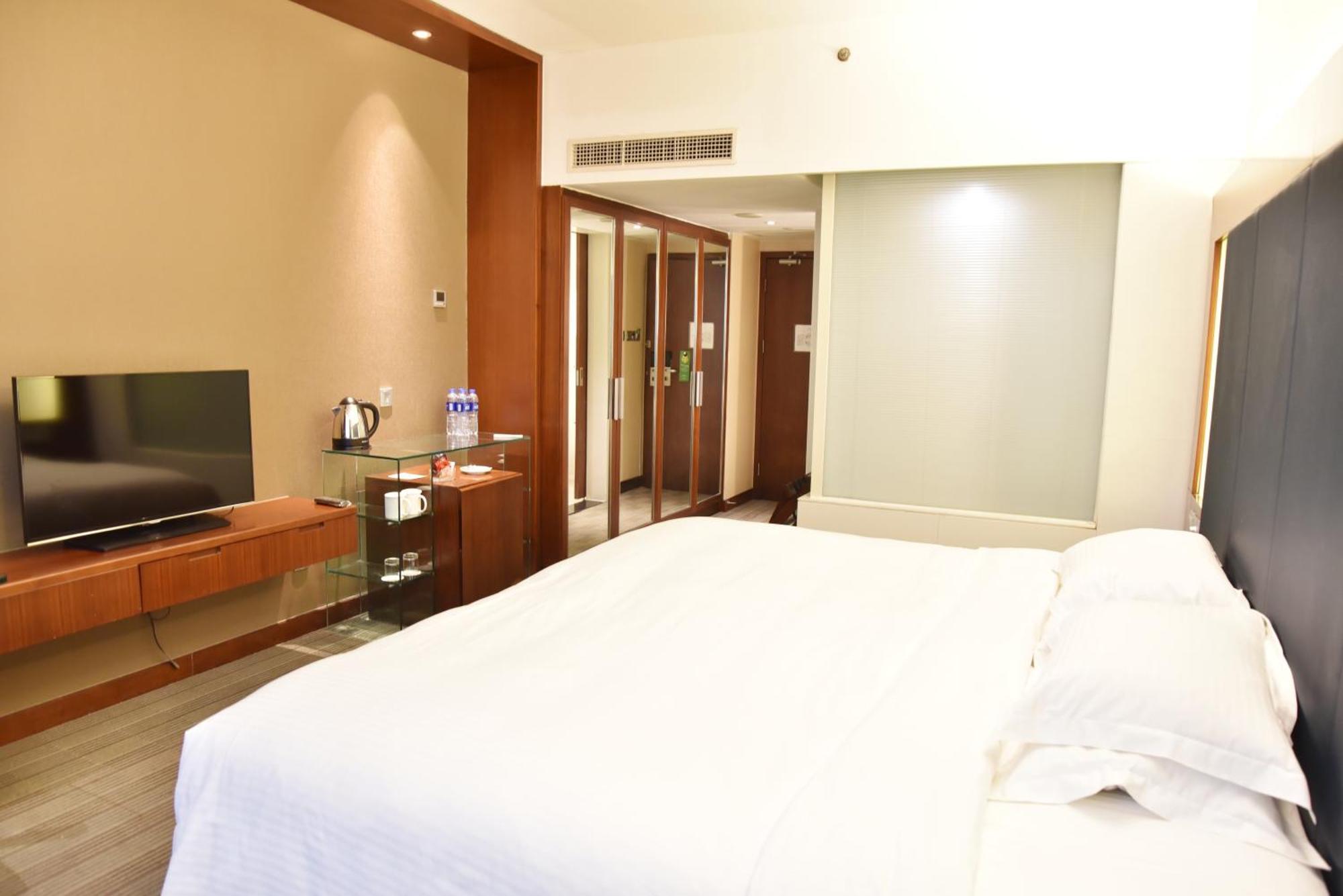Holiday Inn Shanghai Pudong By Ihg מראה חיצוני תמונה